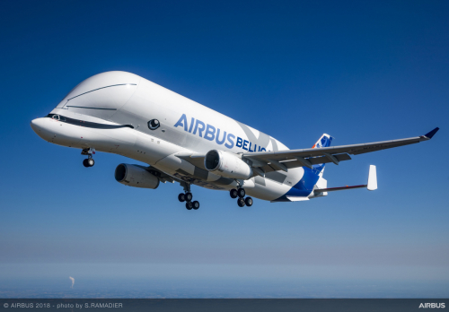 Airbus : un Beluga est utilisé pour transporter un satellite