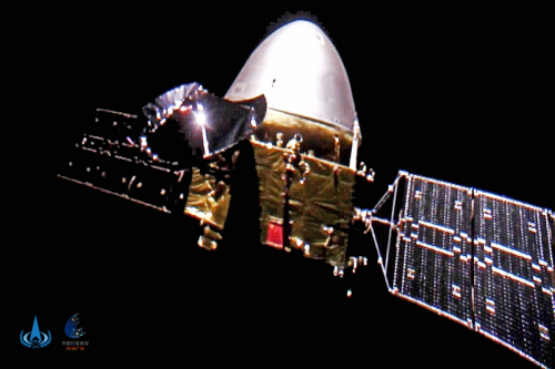 La sonde chinoise Tianwen photographiée en route vers Mars
