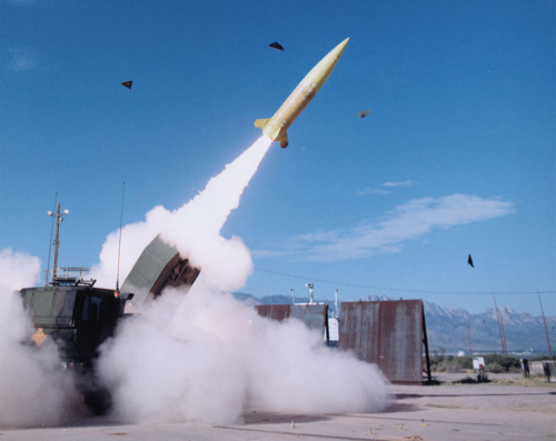 Lockheed Martin remet le premier missile ATACMS modernisé à l'armée américaine