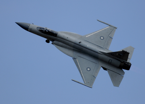 Dubai Airshow 2015 : Le Pakistan va booster de 25 % la production du JF-17