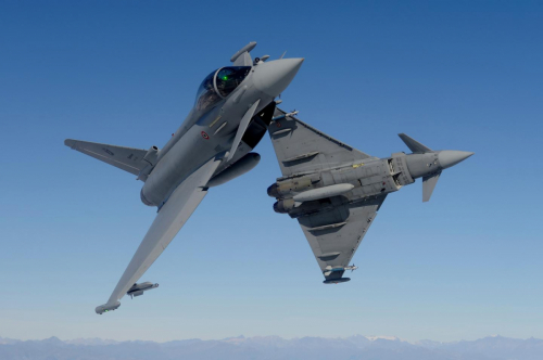 Les deux premiers Eurofighter Typhoon livrés au Koweit