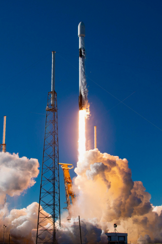 Une mission de SpaceX avec 114 passagers pour démarrer 2023