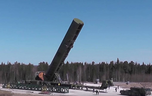 Russie: Entrée en service du nouveau missile ICBM Sarmat fin 2022 ?