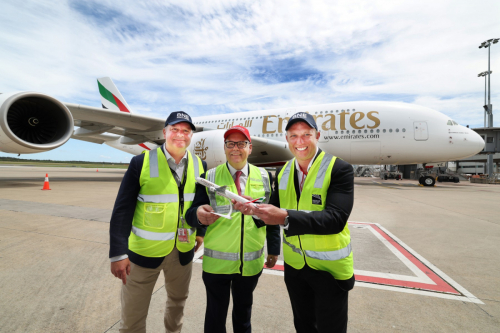 Emirates double ses services vers Brisbane