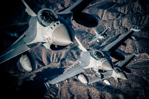 Northrop Grumman fournira la suite de guerre électronique du F-16