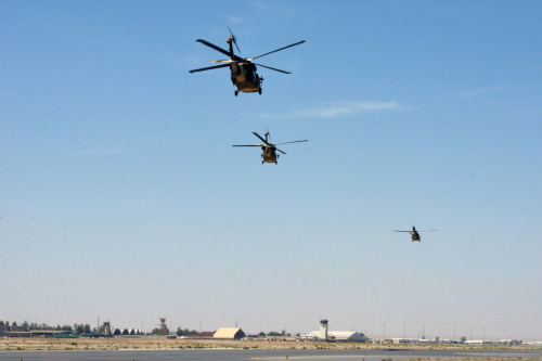 Afghanistan :  les UH-60 mènent leur première mission