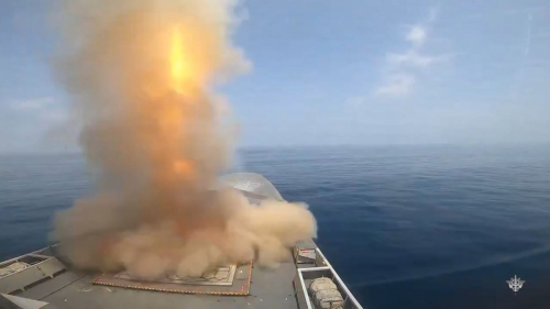 Historique en mer Rouge : une frégate française détruit trois missiles houthis à l'aide de missiles Aster