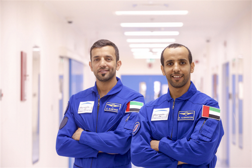 Deux astronautes émiriens attendus à Houston