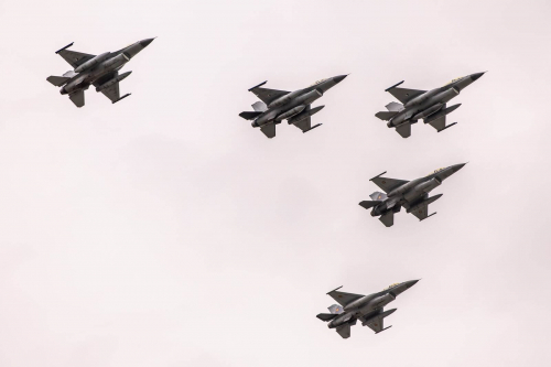 Les Pays-Bas transfèrent d'autres F-16 vers le centre d'entrainement en Roumanie