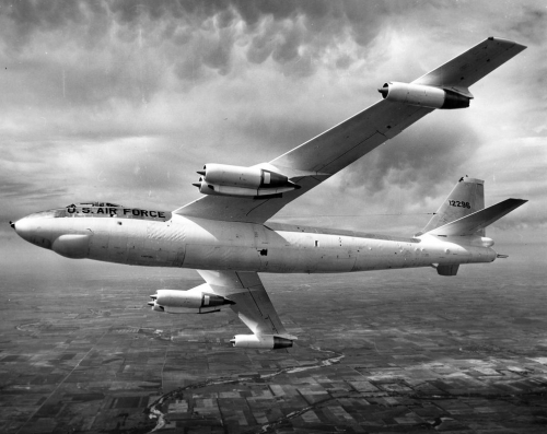 100 ans de Boeing : l'aile en flèche des B-47 et B-52