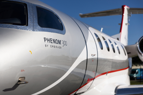 Le Phenom 300MED d'Embraer reçoit la certification de la FAA et de l'EASA