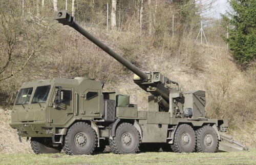 ​​L'Ukraine et la Slovaquie développeront ensemble un obusier automoteur de 155 mm
