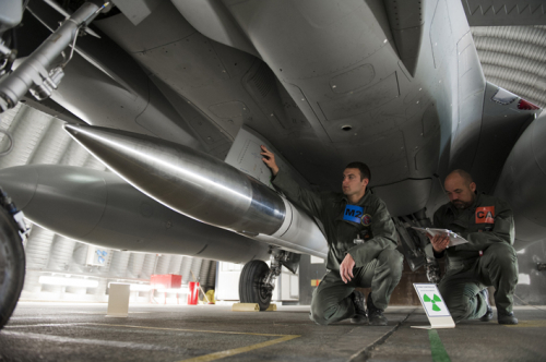 Dissuasion : l'armée de l'Air réfléchit à un missile nucléaire hypersonique