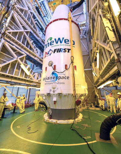 L’opérateur télécoms Eutelsat renforce son investissement dans la constellation OneWeb