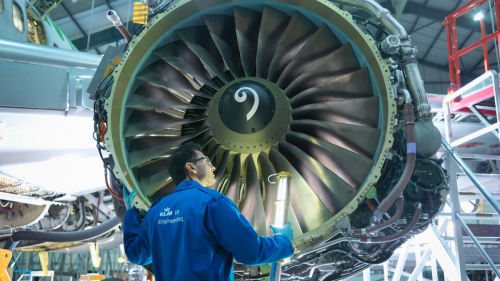 KLM UK Engineering engrange deux gros contrats