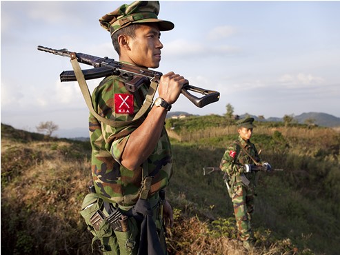 Un hélicoptère de l’armée Birmane abattu en vol