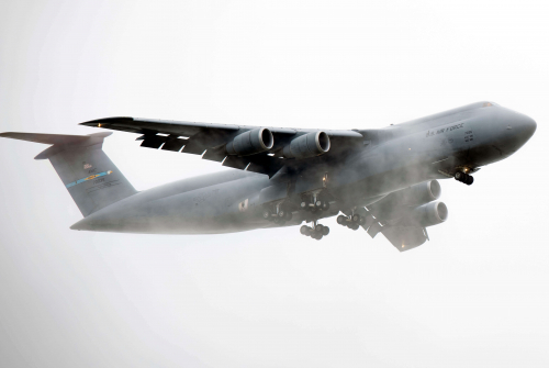 Plus de 50 vols par jour : pourquoi l'USAF déploie ses capacités de transport stratégique au-dessus de l'Europe ?
