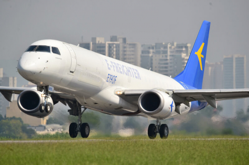 Premier vol pour l'Embraer E190 cargo
