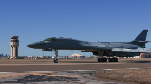 L'US Air Force réactive un bombardier stratégique B-1B Lancer auparavant stocké dans le désert de l'Arizona
