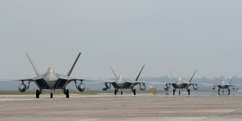 Retour à la maison pour six F-22 déployés dans le Golfe