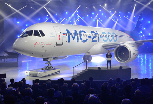 L'avion russe MC-21 se dévoile face aux Airbus A320 et Boeing 737