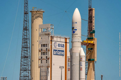 Deux satellites de télécommunications européens lancés par Ariane 5 d’ici l’été