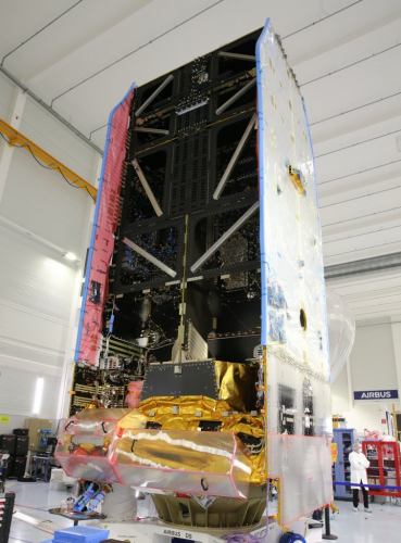 Le premier satellite Eurostar Neo assemblé