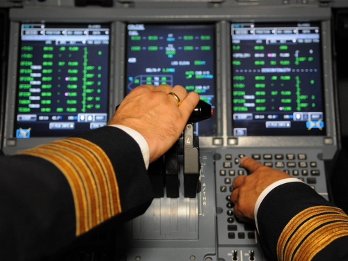 Cockpit : Lufthansa passe à son tour à la « règle des deux » (MAJ)
