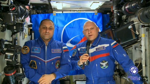 L'Expedition 55 salue Gagarine