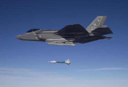F-35 : L'USAF poursuit la préparation opérationnelle