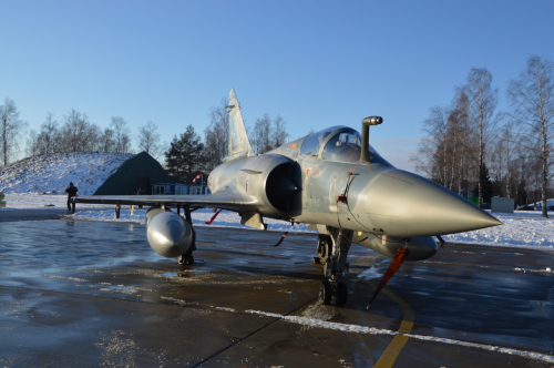 La France va déployer ses Mirage 2000 en Estonie
