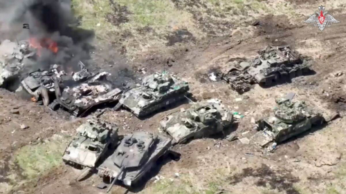 Guerre en Ukraine : la Russie annonce avoir détruit 13 006 chars/blindés, 530 avions et 253 hélicoptères ukrainiens