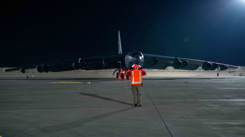 Afghanistan: Des B-52 pour protéger le retrait des "Boys"