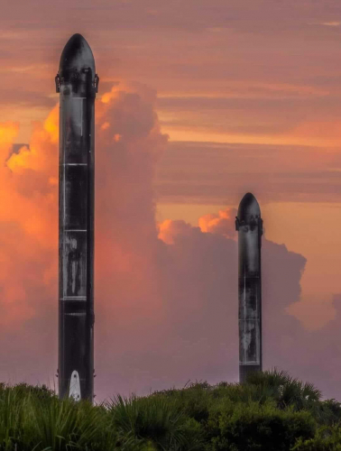 Les étages latéraux du Falcon Heavy de SpaceX après le vol FH 7