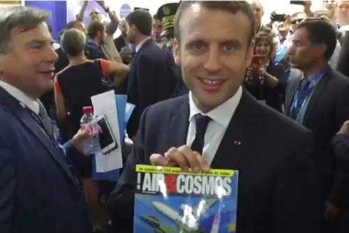 Emmanuel Macron, fidèle lecteur d'Air&Cosmos
