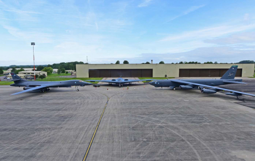 B-2, B-1 et B-52 réunis pour la première fois en Europe