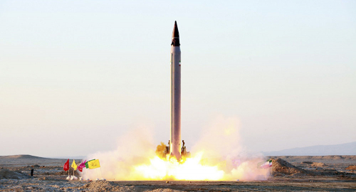 L'Iran lance des missiles balistiques sur les forces US en Irak
