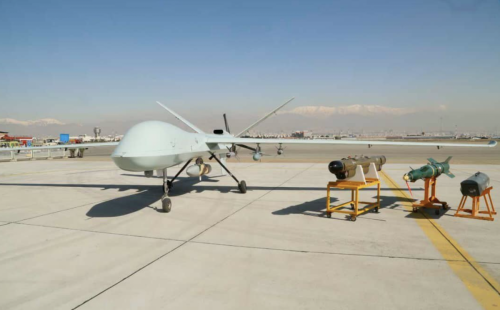L'Iran présente son drone Male Kaman 22