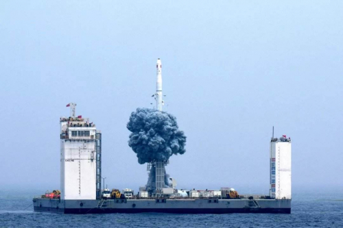 Premier lancement orbital chinois depuis la mer