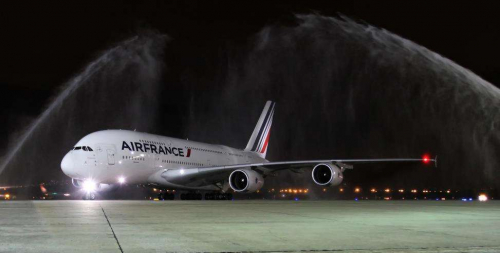 L'Airbus A380 se pose enfin à Rio de Janeiro
