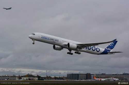 L'Airbus A350-1000 démarre sa campagne d'essais en vol