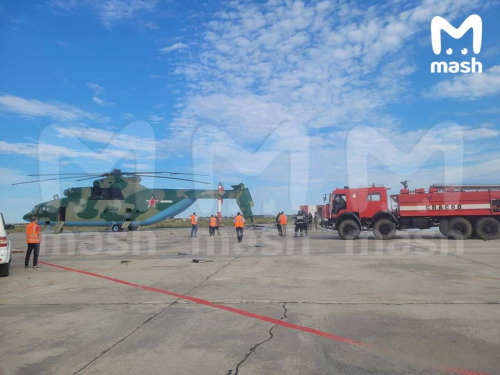 Un énorme hélicoptère de transport Mi-26 russe perd sa queue lors d'une collision