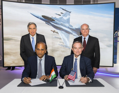 Bourget 2017 : Lockheed Martin et Tata signent un partenariat pour la production de F-16