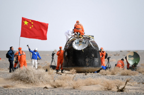 Retour sur Terre des taïkonautes chinois de Shenzhou 13