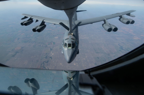 Record d'endurance pour deux KC-135 américains
