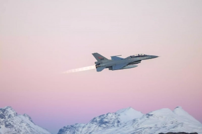 La Norvège envoie deux F-16B au Danemark pour entrainer les pilotes ukrainiens