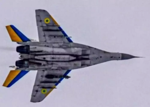 Confirmation en image : le MiG-29 apte à emporter les bombes AASM françaises