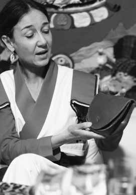 Ngakma Déwang Pamo with a satchel