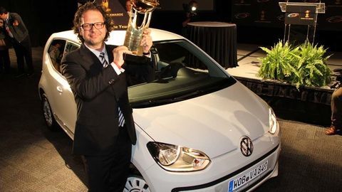 Thumb stefani with world car trophy