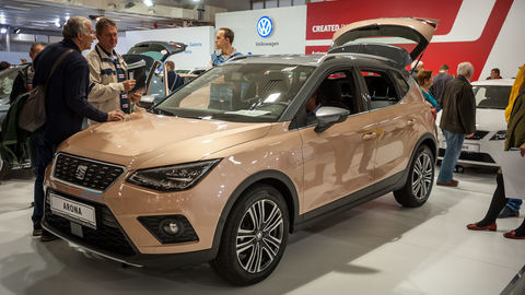 Thumb seat arona 04